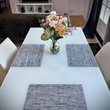 Appartamento Jerickais - Charming Cozy With 1 Bright And Private Free Parking